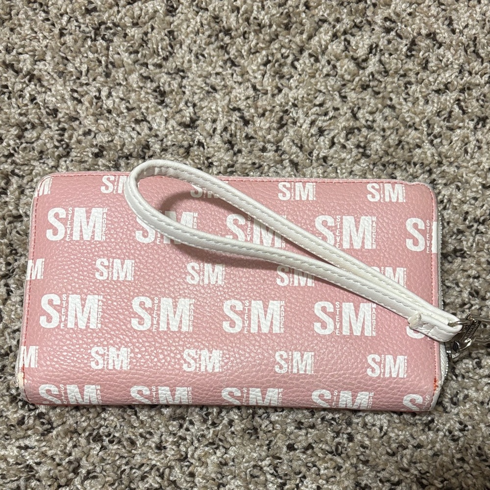 Steve Madden Pink and White Wristlet
